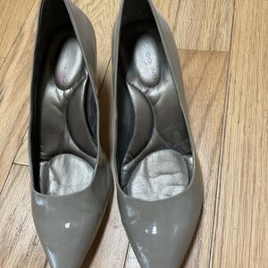 Bandolino dress shoe